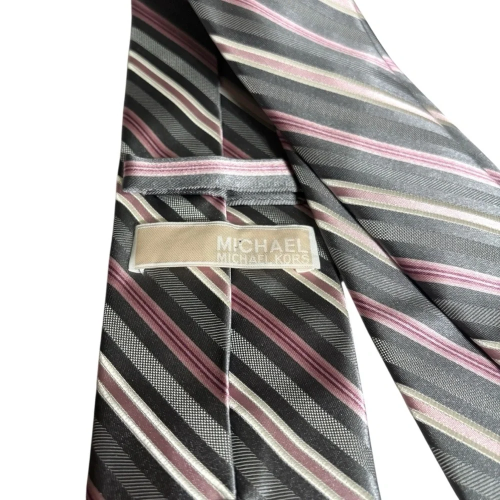 Michael Kors 100% Silk Men's Tie Office Business Casual Preppy